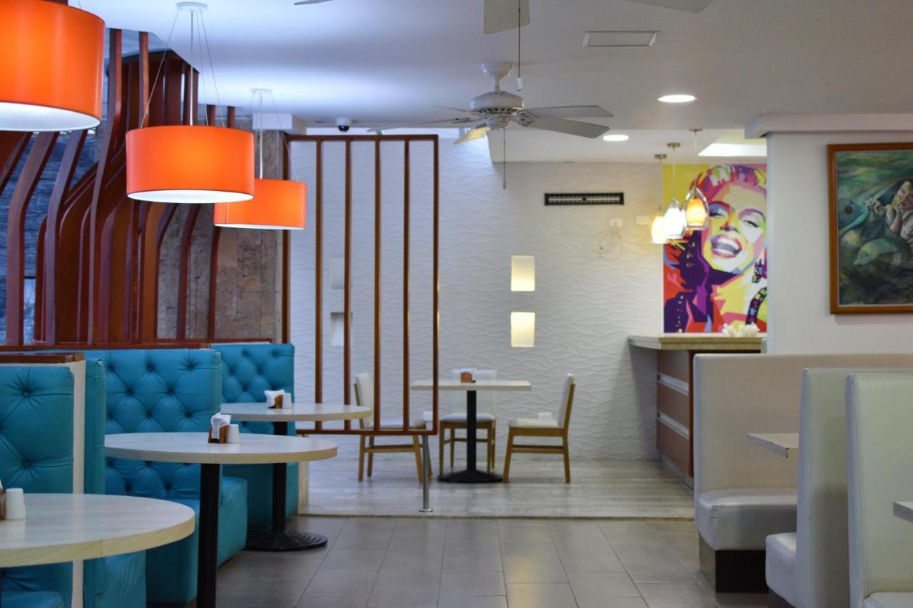 Hotel La Riviera 산타마르타 외부 사진
