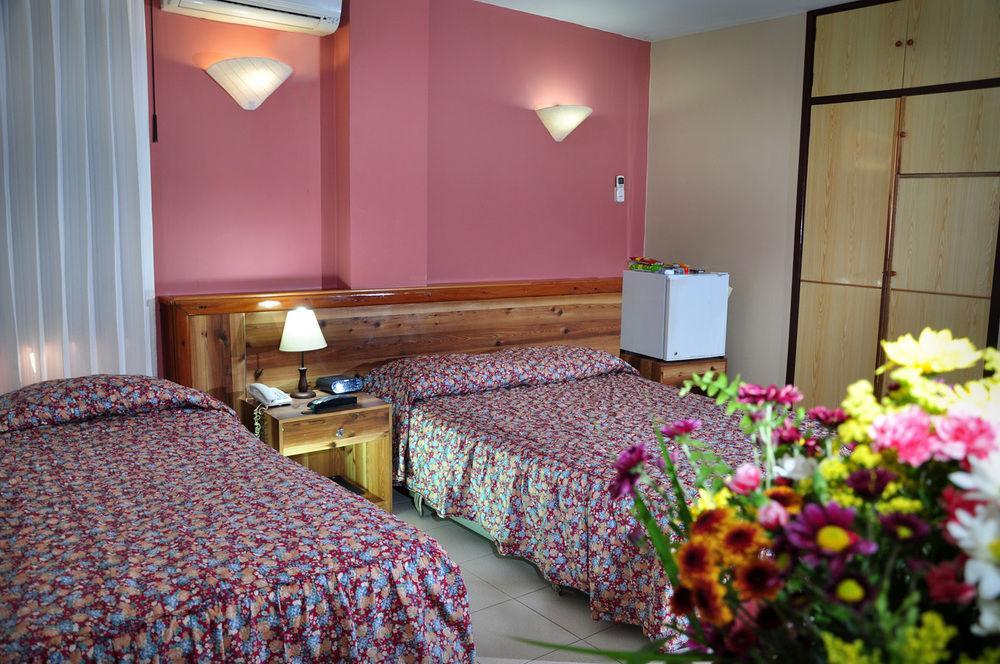 Hotel La Riviera 산타마르타 외부 사진